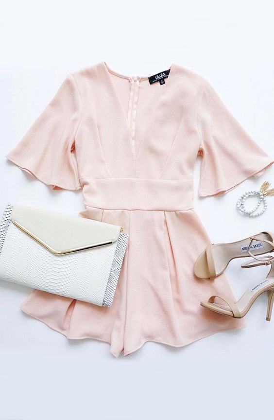 1 - Kenakan midi dress warna soft.jpg