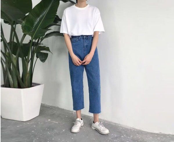 1 T-shirt and Jeans.jpg