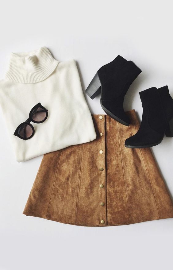 5 - High waist a-line Skirt dan atasan warna putih.jpg