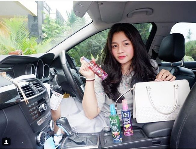 Nadia Viola Queensy.jpg