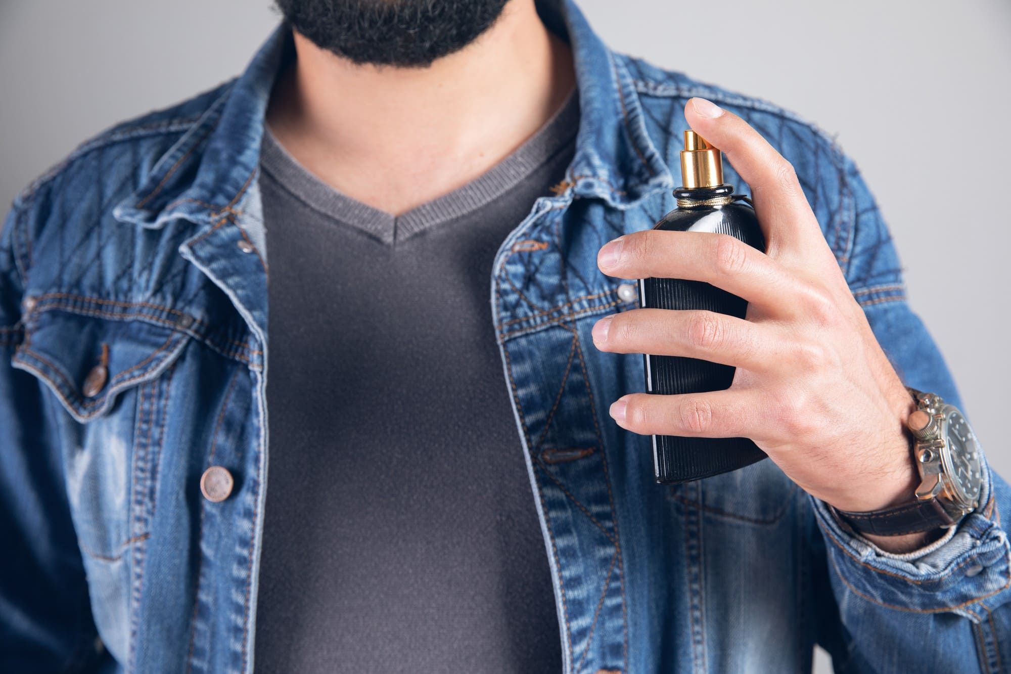 Pakai Parfum di Kulit: Cara yang Lebih Tahan Lama dan Efektif