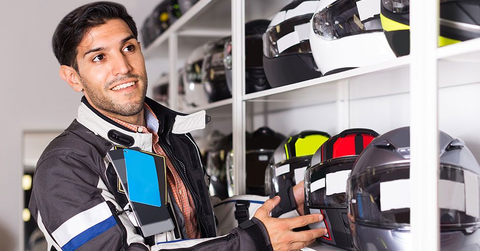 Tips-Anti-Bau-Apek-Setelah-Pakai-Helm