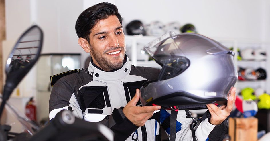 Tips-Anti-Bau-Apek-Setelah-Pakai-Helm-2